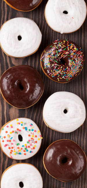 Food Doughnuts Iphone 13 Pro Wallpaper