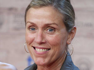 Frances Mcdormand 59th San Sebastian Film Festival Wallpaper