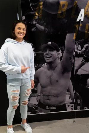 Frank Mir Poster And His Fan Wallpaper