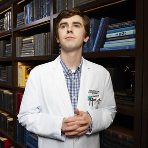 Freddie Highmore As Dr. Shaun Wallpaper