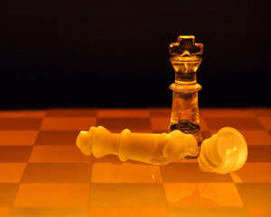 Full Screen Hd Chess Pieces Wallpaper