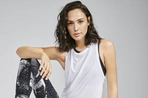 Gal Gadot With Reebok Wallpaper