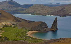 Galapagos Lake Ecuador In Galapagos Islands Wallpaper