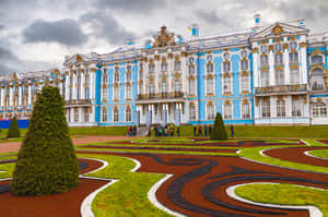Garden Shrubs Outside Catherine Palace Wallpaper