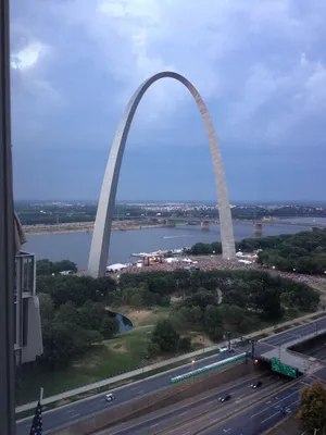 Gateway Arch Dark Cloudy Sky Wallpaper