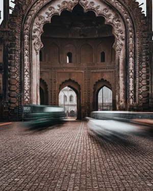 Gateway To India Zooming Cars Wallpaper