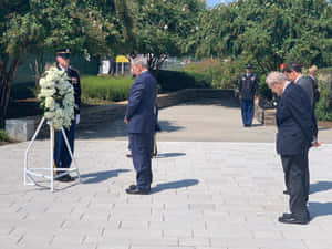 George W. Bush In Friends Funeral Wallpaper
