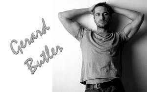 Gerard Butler Hot Sexy Pose Wall Wallpaper