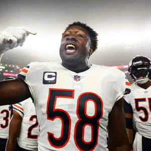 Gesticulating Roquan Smith Wallpaper