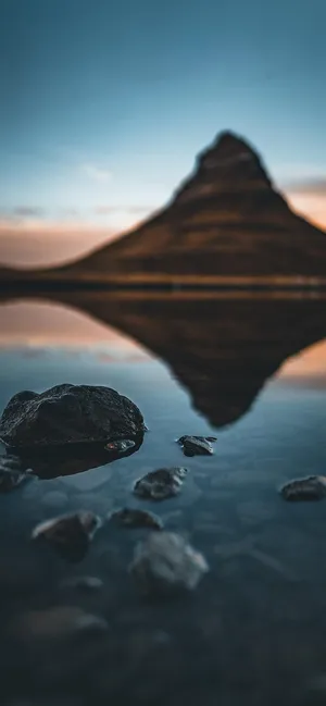 Get Busy Using Calm Mobile For A Smooth, Connected Experience Wallpaper