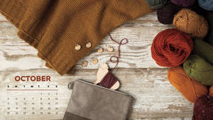 Get Organized For The Month Of October With A Free Calendar! Wallpaper