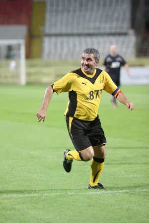 Gheorghe Hagi Charity Game Against Hamburg Wallpaper