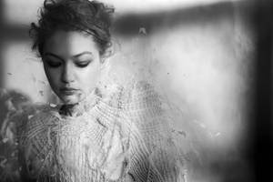 Gigi Hadid Grayscale Photoshoot Wallpaper