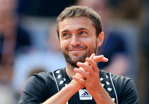 Gilles Simon Clapping Wallpaper