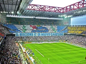 Giuseppe Meazza Stadium Crowd Tifo Wallpaper