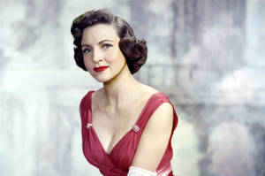 Glamorous Betty White Wallpaper