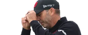 Golfer Tom Pernice Jr Concentration Wallpaper
