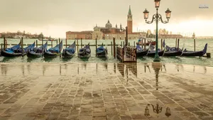 Gondolas Of Venice Italy Europe Wallpaper
