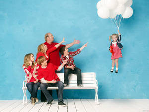 Good Luck Charlie Balloons Wallpaper