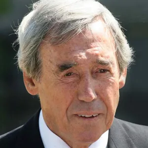 Gordon Banks At Alan Ball Funeral Wallpaper