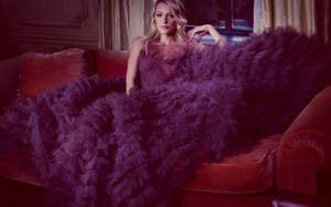 Gossip Girl Serena In Fluffy Gown Wallpaper