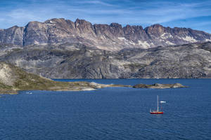 Gray Mountains Greenland Sea Wallpaper