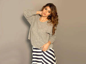 Gray Shirt Ileana D'cruz Wallpaper