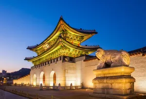 Gyeongbokgung Palace Gwanghwamun Gate At Night Wallpaper