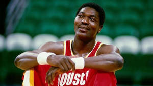 Hakeem Olajuwon Sitting Wallpaper