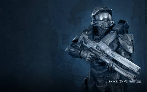 Halo 4 Spartan In Silver Suit Wallpaper