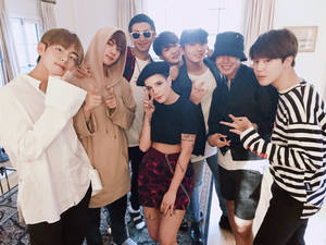 Halsey With Bts 2017 Wallpaper