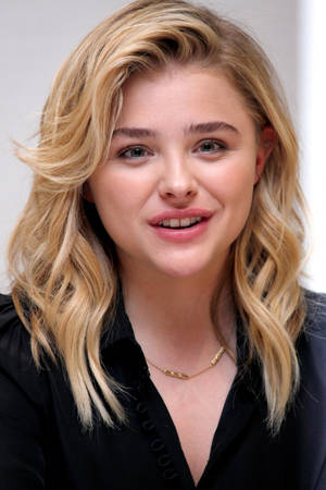 Happy Chloë Grace Moretz Wallpaper