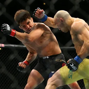 Henry Cejudo Versus Marlon Moraes Ufc 238 Wallpaper