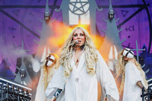 High-energy Fmx Birthday Bash By In This Moment Wallpaper