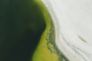 High Resolution Desktop Green Lake Wallpaper