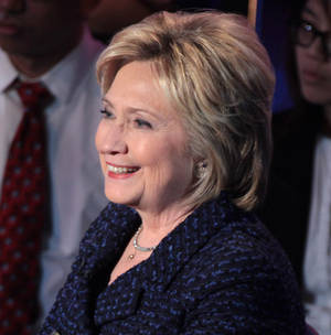 Hillary Clinton Side View Wallpaper