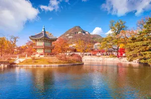 Historic Gyeongbokgung Palace In Autumn Wallpaper