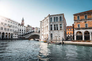 Historical Houses Of Rialto Bridge Imac 4k Wallpaper