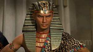 Hollywood Actor Yul Brynner As Pharaoh Ramses Wallpaper
