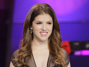 Hollywood Actress Anna Kendrick Interview Wallpaper