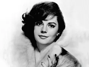Hollywood Celebrity Natalie Wood Wallpaper
