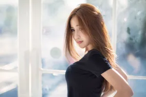 Hot Korean Girl In Black Shirt Wallpaper