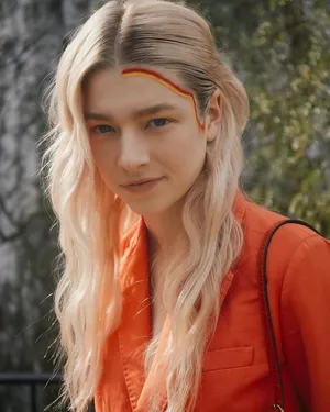 Hunter Schafer Euphoria Actress Wallpaper