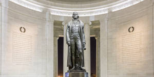 Iconic Inscriptions On The Jefferson Memorial Wall Wallpaper