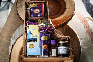 Idaho Huckleberry Gift Set Wallpaper