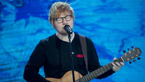 Image Ed Sheeran Singing Live Wallpaper