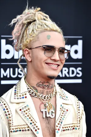 Image Lil Pump Performing At Night Wallpaper