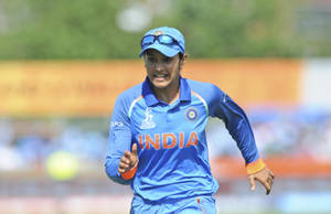 Indian Star Smriti Mandhana Wallpaper