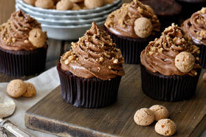 Indulge In Mocha Cupcakes Wallpaper