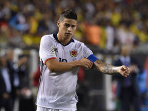 Injured James Rodriguez Arm Wallpaper